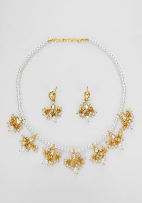 Golden Kundan Alloy Choker Set