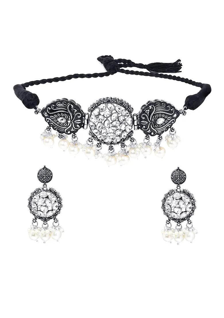 White Stone Regal Style Choker Set