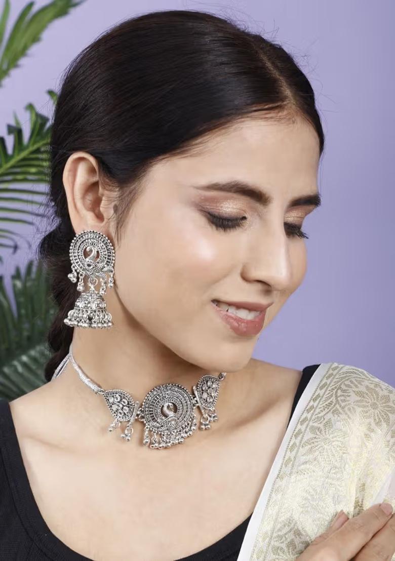 Gs Peacock White Choker