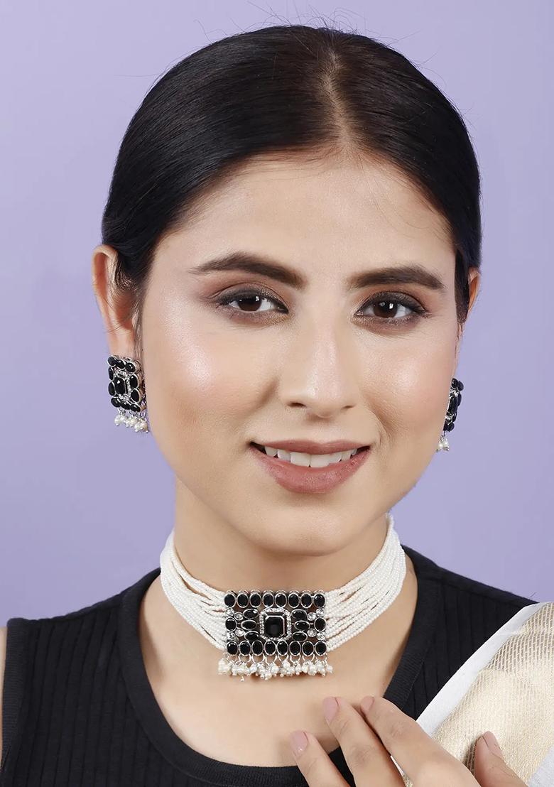 Black Square White Small Beads Choker Set