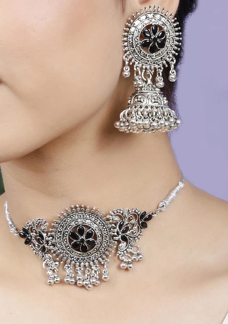 Gs Black Yellow Flower Choker