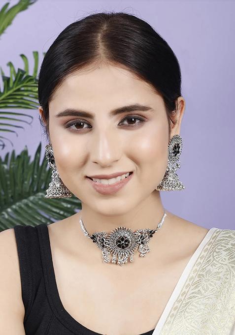 Gs Black Yellow Flower Choker