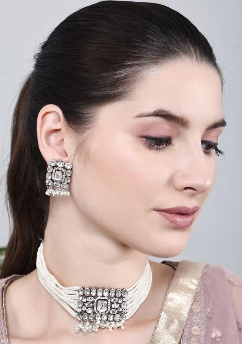 White Oval Stone Choker Set