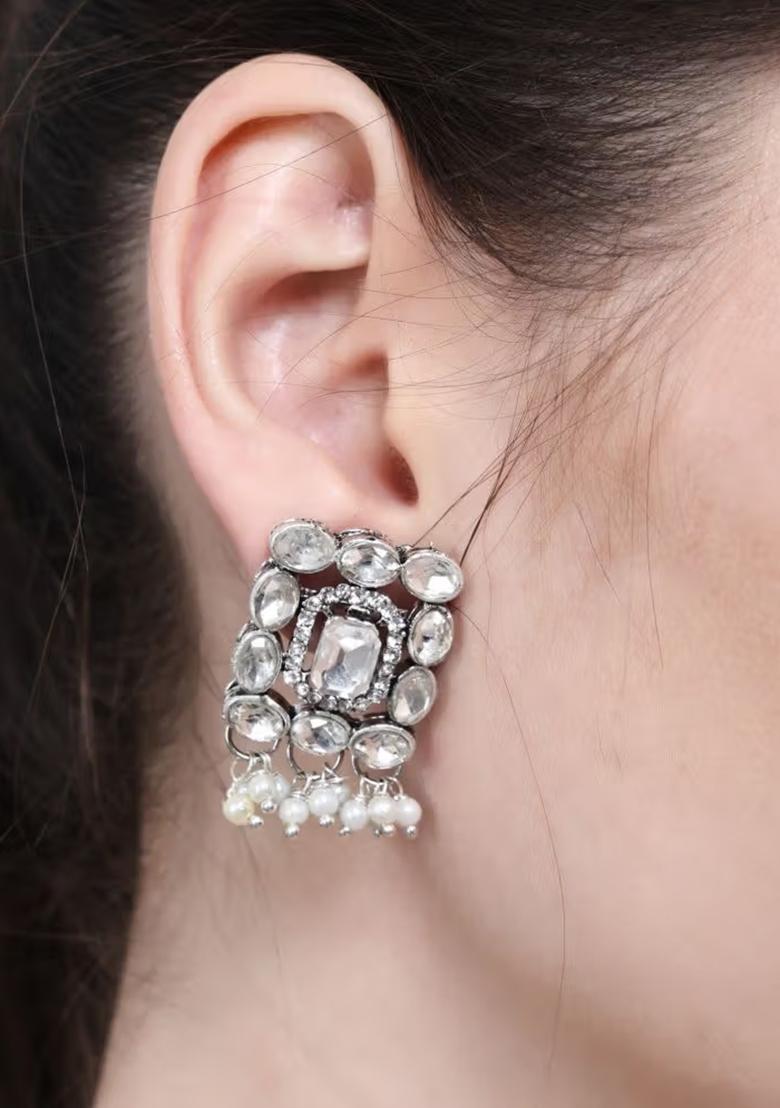 White Oval Stone Choker Set