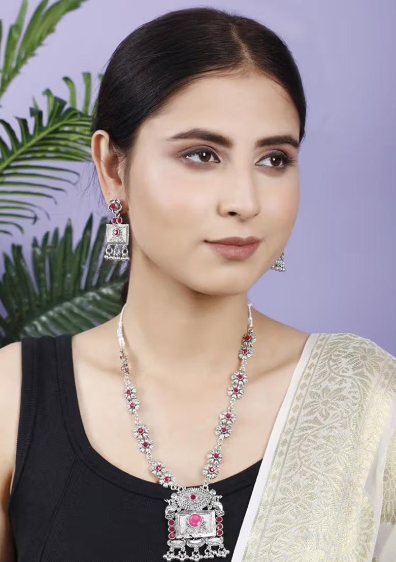 Gs Maroon Square Long Necklace Set