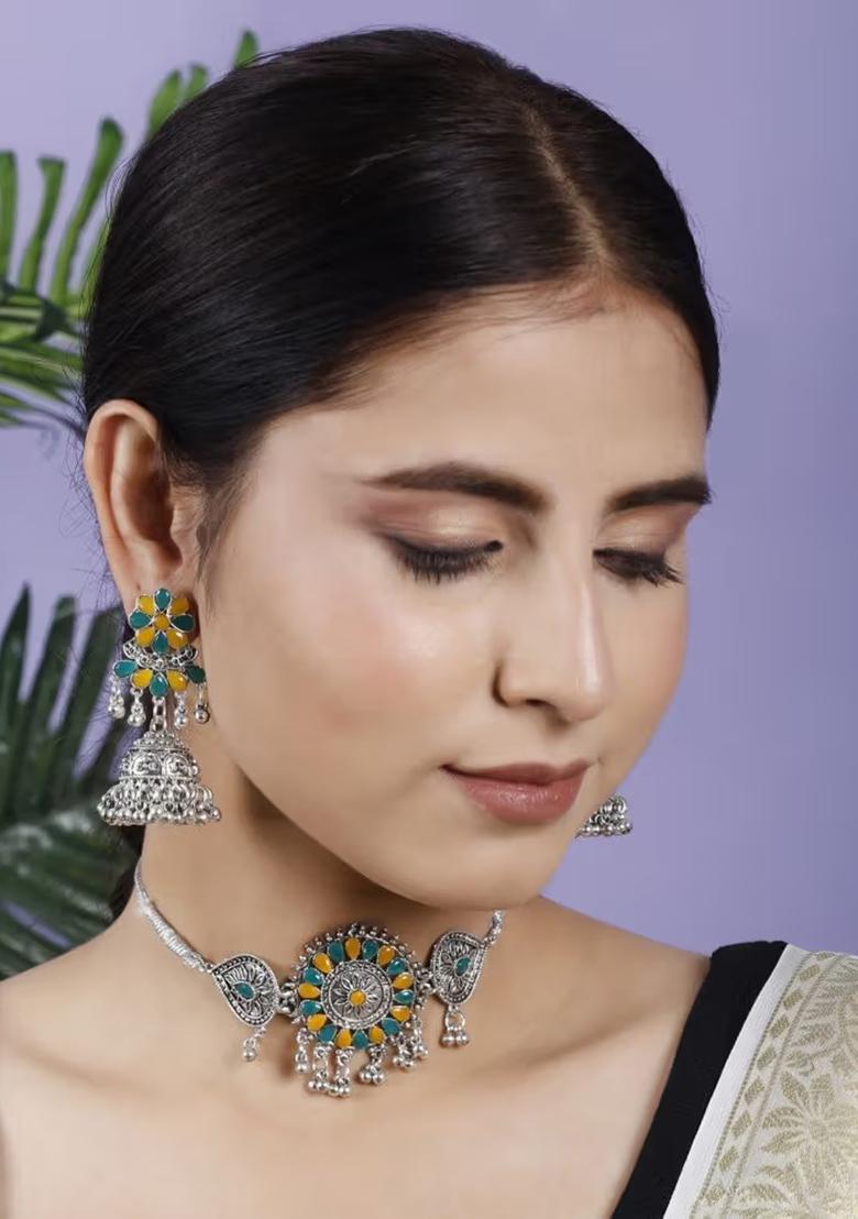 Gs Green Yellow Chakri Choker