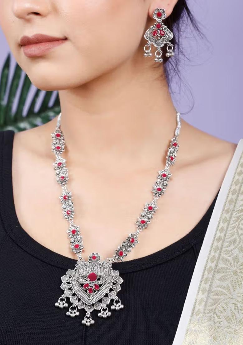 Maroon V Long And Leaf Choker Combo