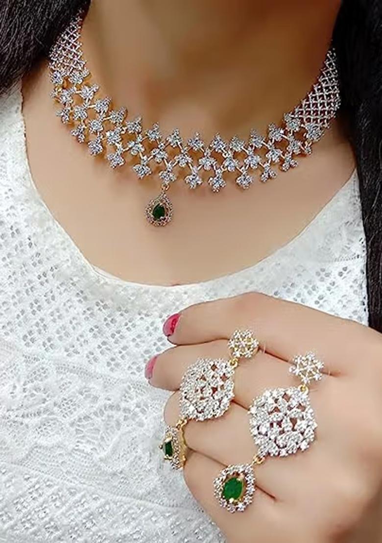 Ad Cross Green Necklace Set