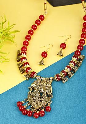 Red And Triangle Beads Elephant Pendant Necklace Set