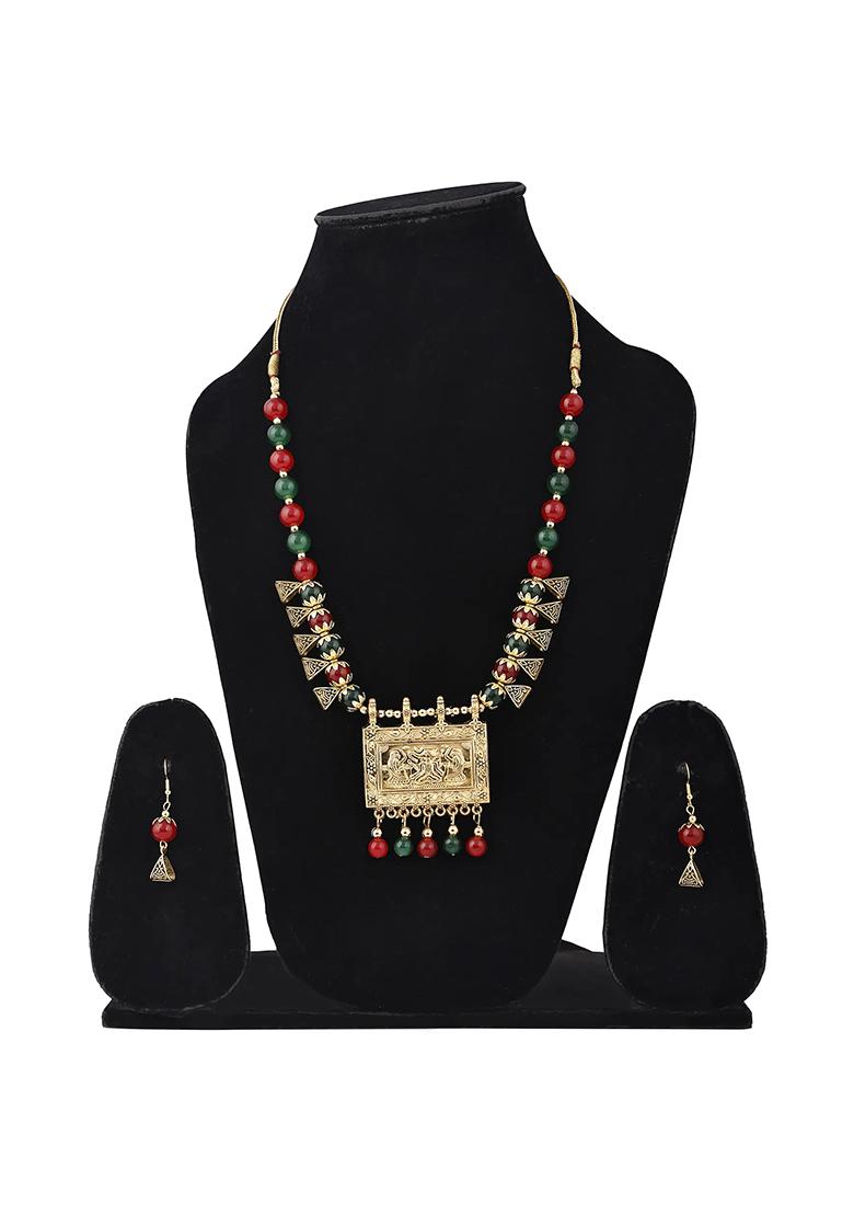 Maroon Green And Triangle Beads Rectangle Pendant Necklace Set