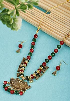 Maroon Green And Triangle Beads Moon Pendant Necklace Set