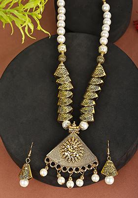 White And Samosa Beads Triangle Ganesh Pendant Necklace Set