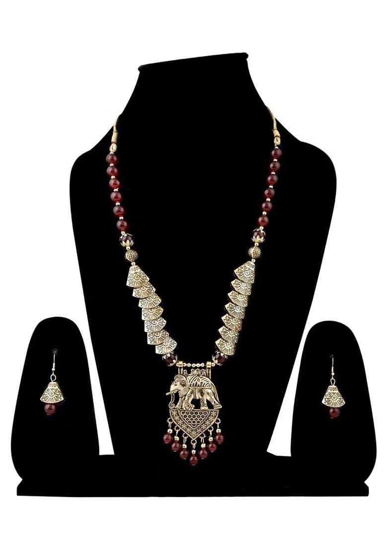 Maroon And Samosa Beads Elephant Pendant Necklace Set