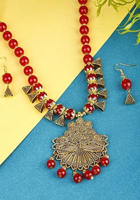 Red And Triangle Dancing Peacock Pendant Necklace Set