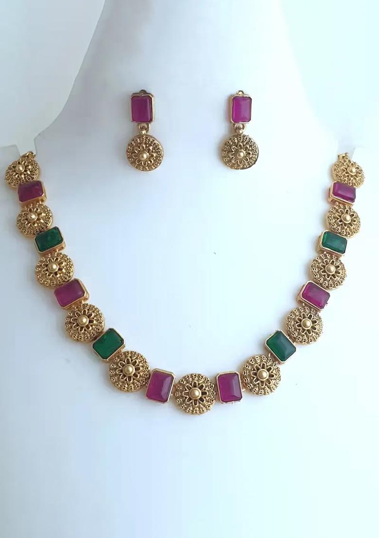 Ruby And Green Stone Metallic Choker Set