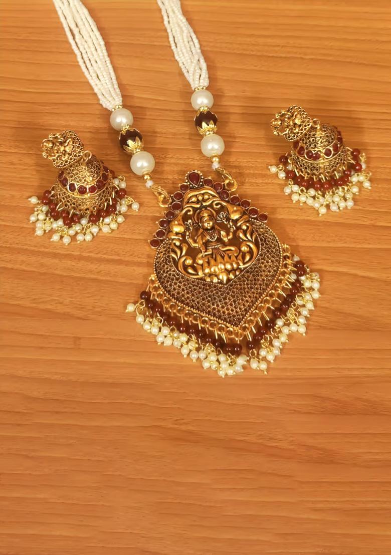 Maroon And White Necklace With Laxmi Pendant