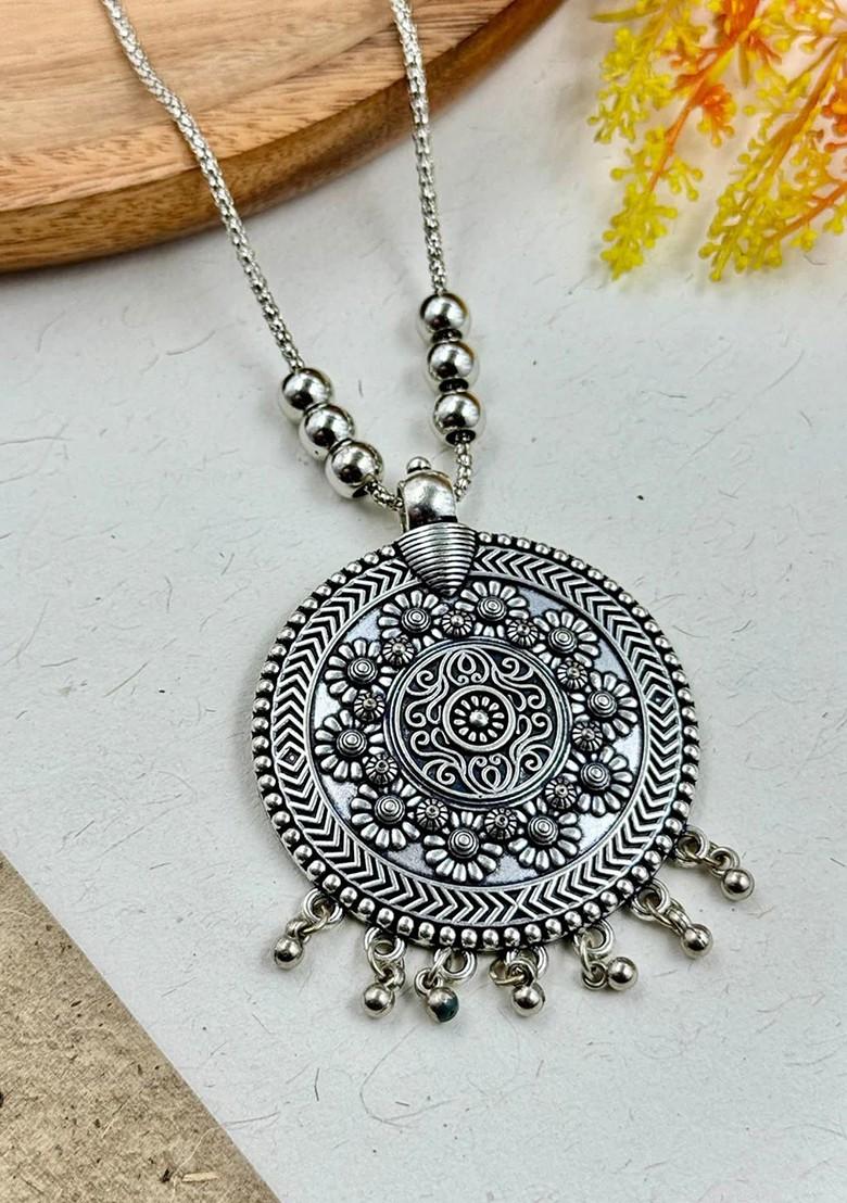 Silver Plated Circular Oxidised Pendant With Chain