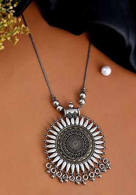 Silver Plated Artificial Beaded Oxidised Necklace