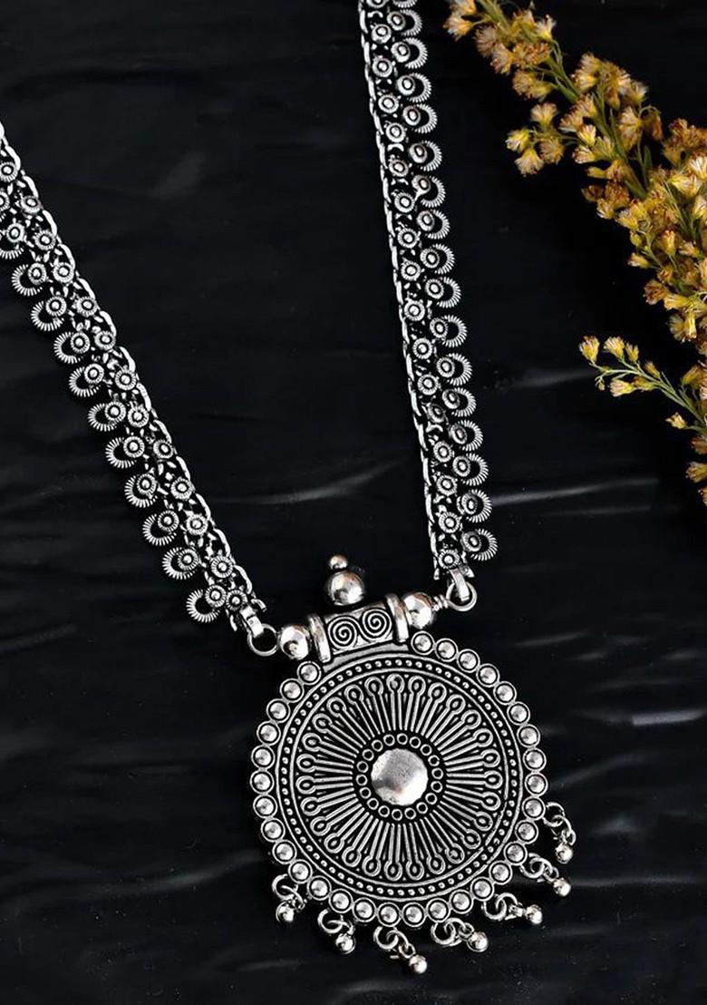 Silver Plated Oxidized Spring Chain Pendant Statement Necklace