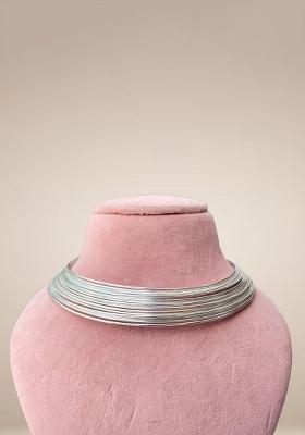 Minimal Silver Hasli Choker
