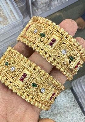 Gold Plated Pota Stone Openable Bangles Set