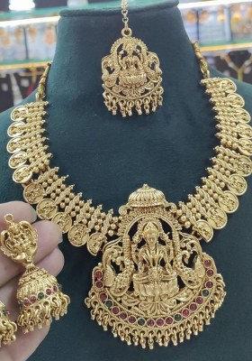 Gold Plated Pota Stone And Pearls Temple Necklace Set