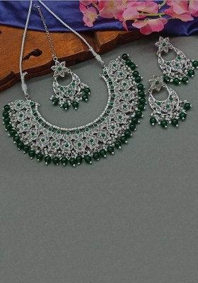 Silver Plated Crystal Stone And Pearls Necklace Set