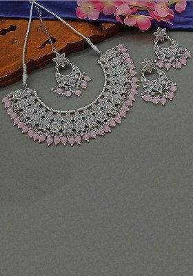 Silver Plated Crystal Stone And Pearls Necklace Set