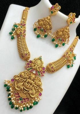 Gold Plated Pota Stone Temple Necklace Set