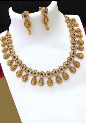Gold Plated Pink And Green Pota Stone Choker Necklace Set