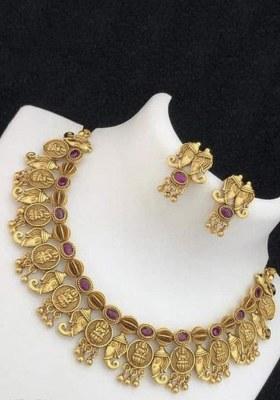Gold Plated Pink Pota Stone Choker Necklace Set