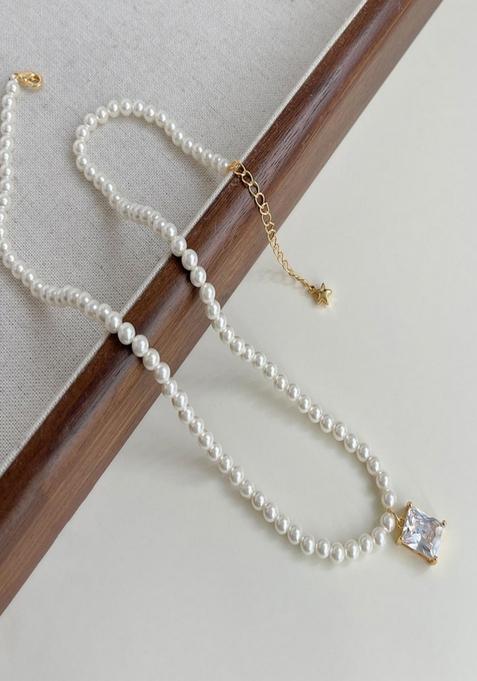 Gold Plated Minimal Dainty White Pearl With Zircon Pendant Necklace