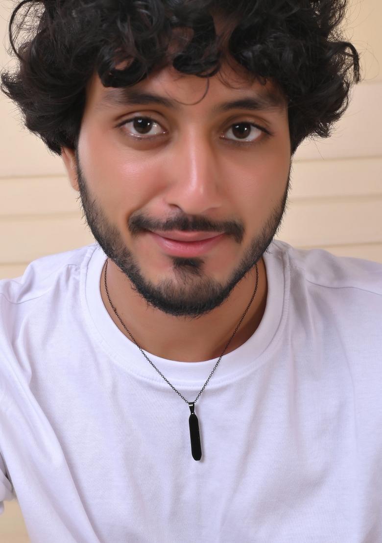 Menstainless Steel Chain With Geometrical Shaped Pendant