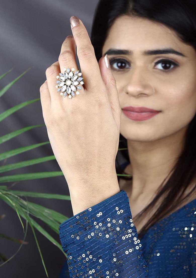 Grey Pearl Twirl Ring