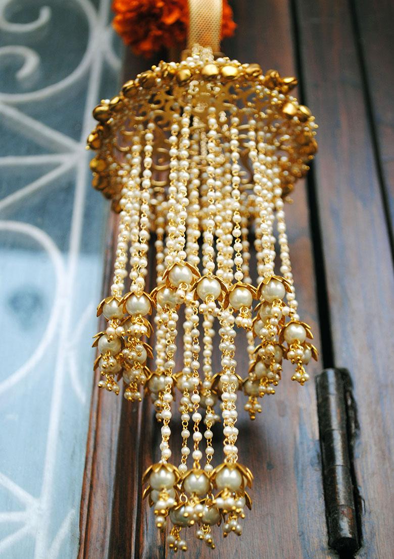 White Bold Bangle Style