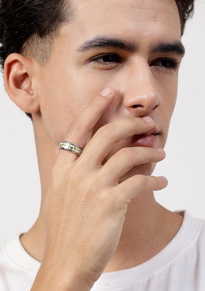 Black Rhodium Plated Silver Toned Stainlessteel Finger Ring For Men