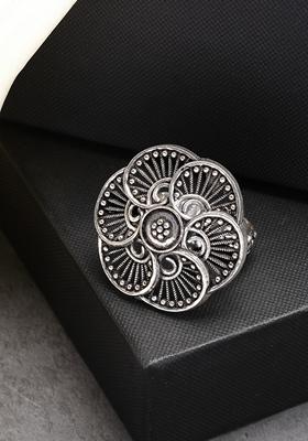 Silver Toned Floral Shape Adjustable Finger Ring