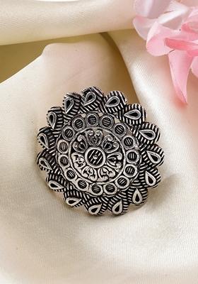Silver Toned Floral Shape Adjustable Finger Ring