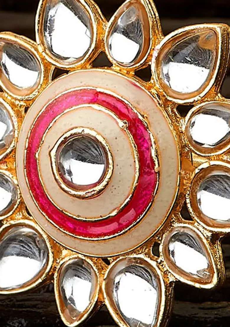 Golden White Kundan Finger Ring - Indya