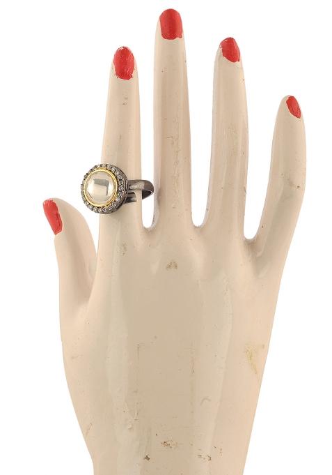 Black White Victorian Finger Ring