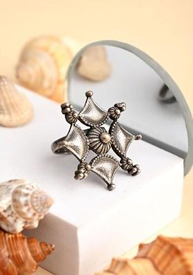 Silver Plated Oxidised Finger ring