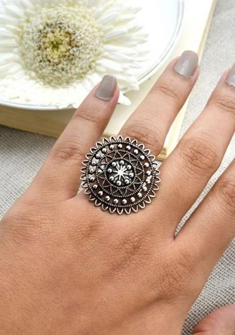 Silver Elegant Cocktail Inspired Designer Ring For Women In Glossy Finish