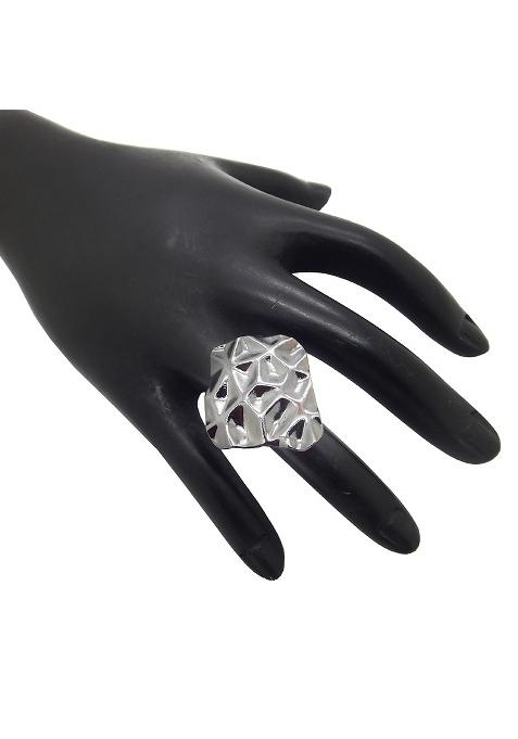 Black Kite Shaped Ring