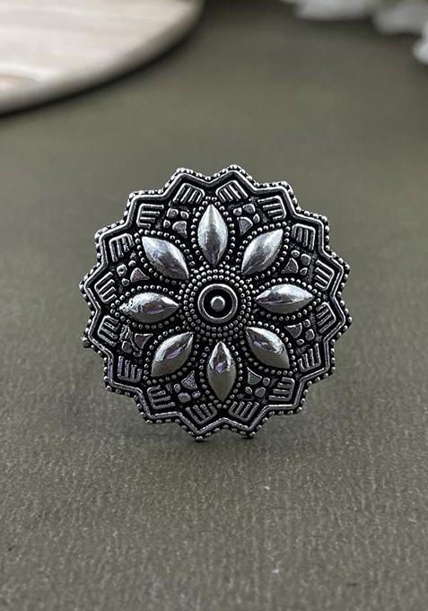 Silver Plated Oxidized Finger Ring