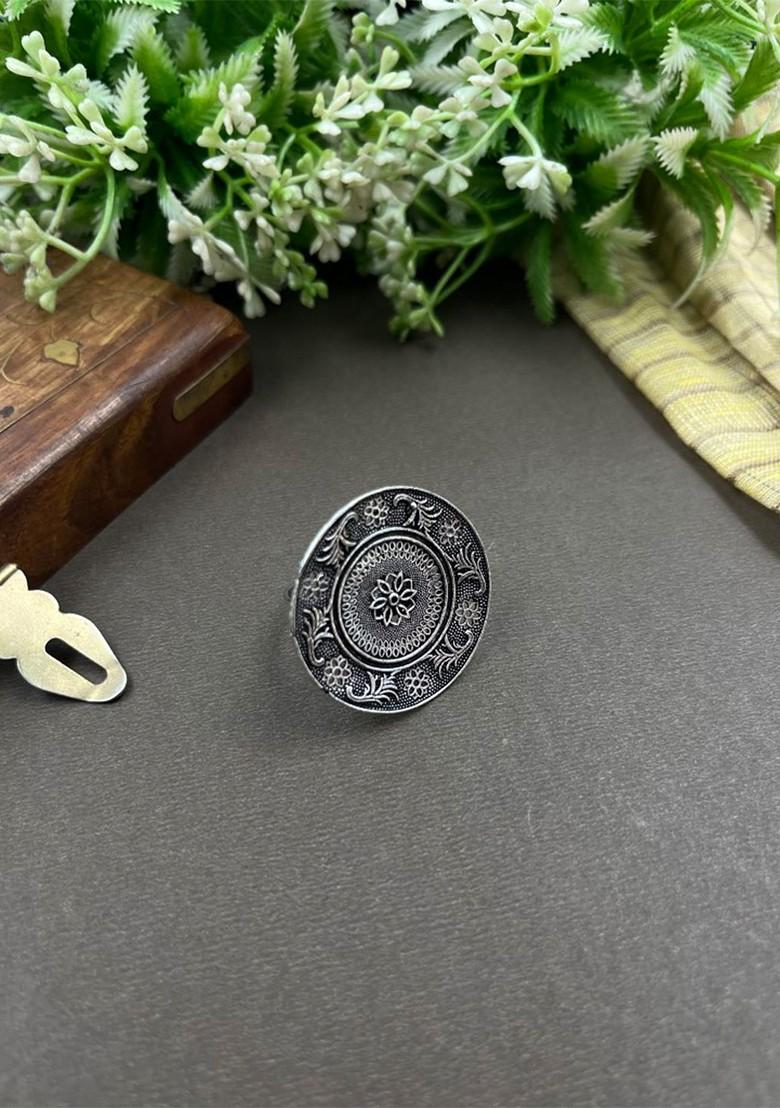 Silver Plated Oxidised Adjustable Finger Ring