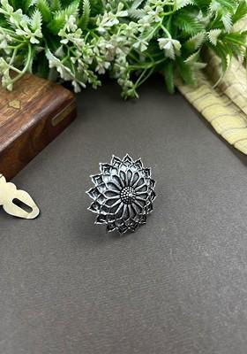 Silver Plated Oxidised Finger Ring