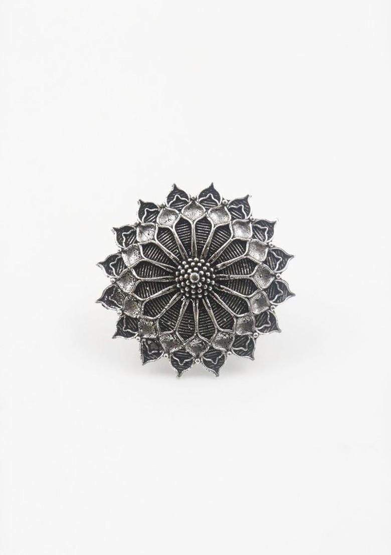 Silver Plated Oxidised Finger Ring