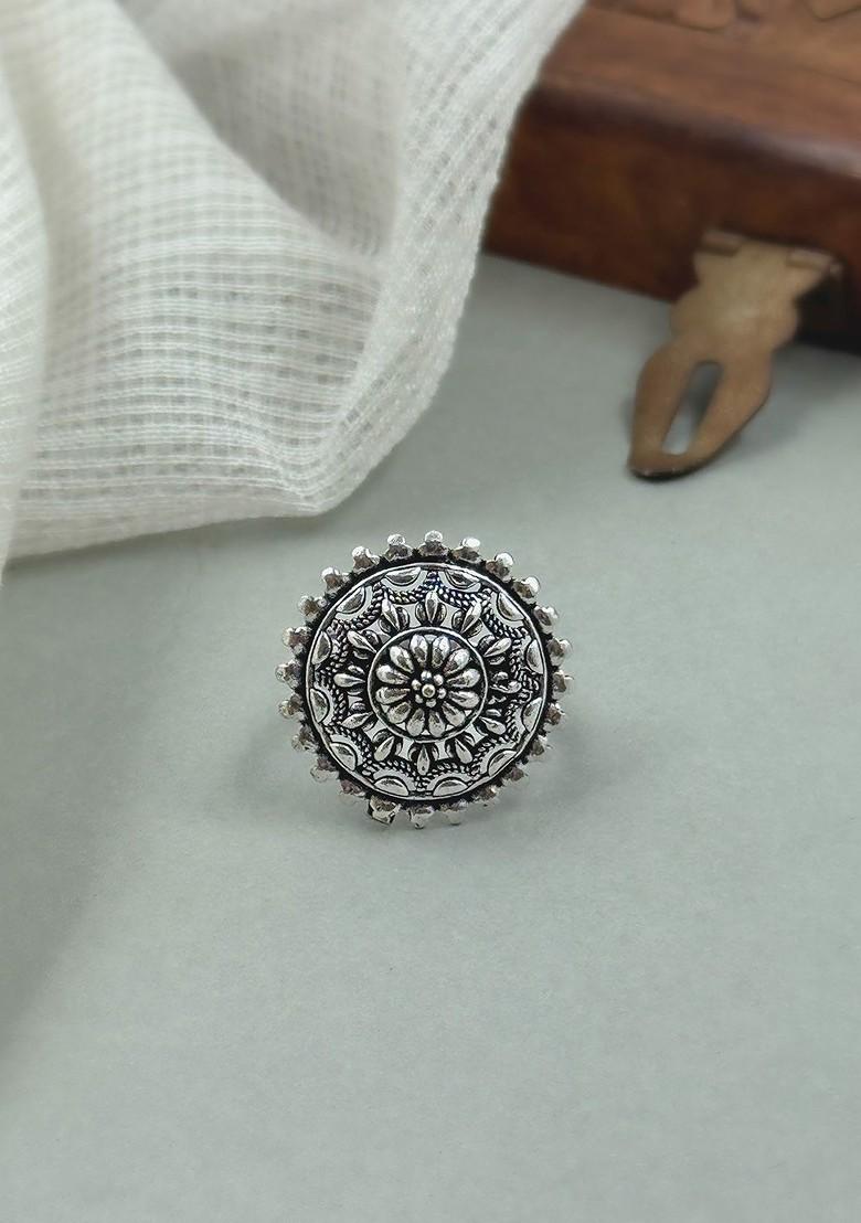 Intricate Oxidised Detailing Studded Adjustable Finger Ring
