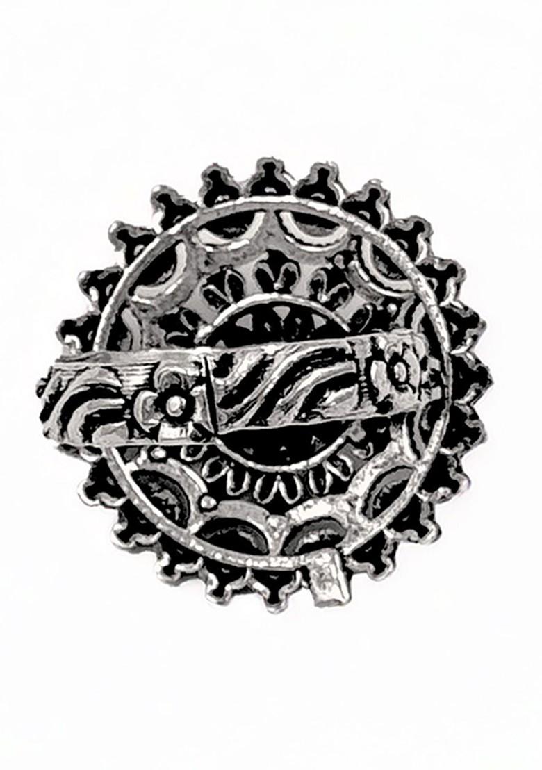 Intricate Oxidised Detailing Studded Adjustable Finger Ring