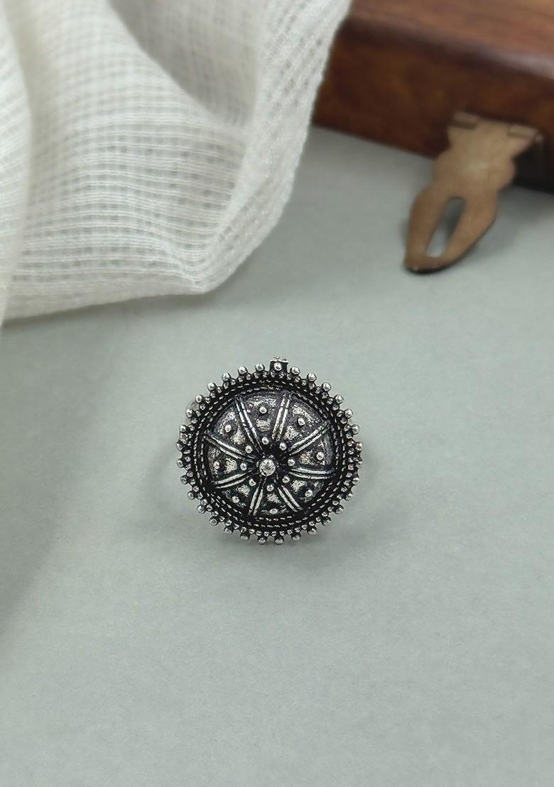 Intricate Oxidised Detailing Studded Adjustable Finger Ring
